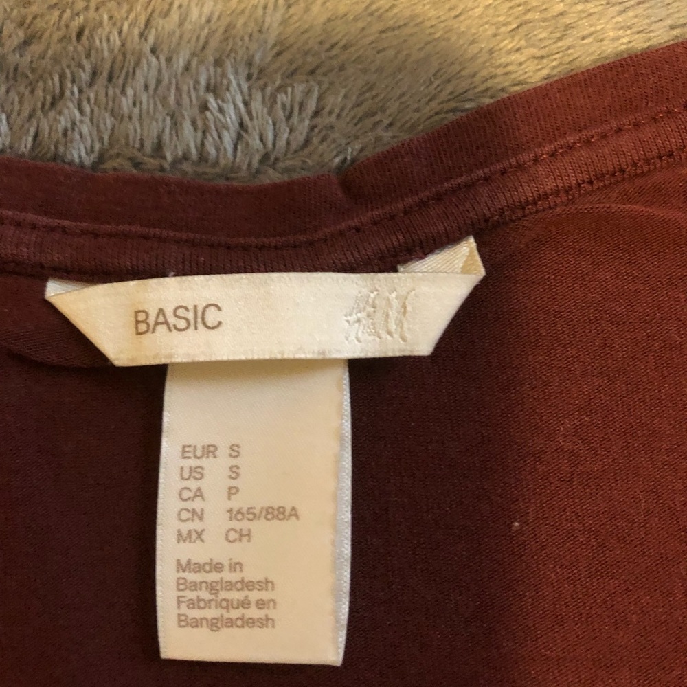 Basic Blouse - Picture 2 of 3